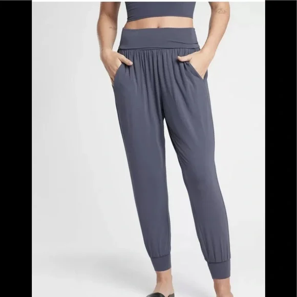 Athleta Studio Jogger Medieval Violet 446680 - Picture 1 of 7